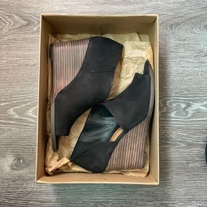 Black open toe Heels/wedges